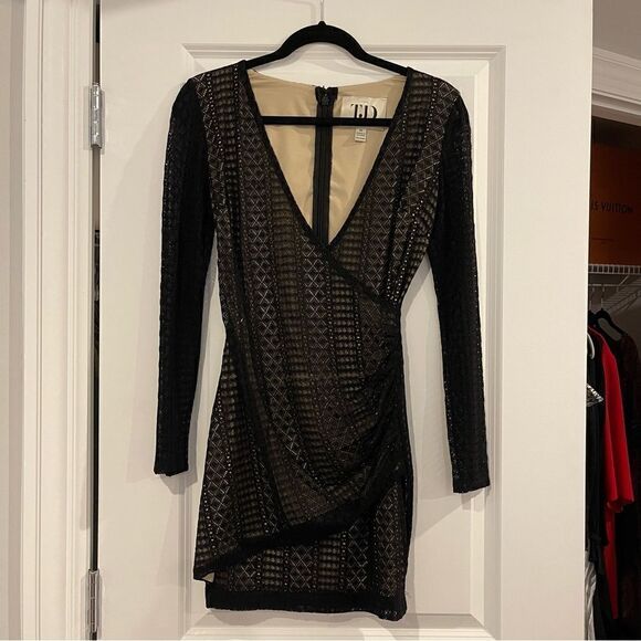 The Jetset Diaries Gwen Mini Dress - Picture 5 of 8